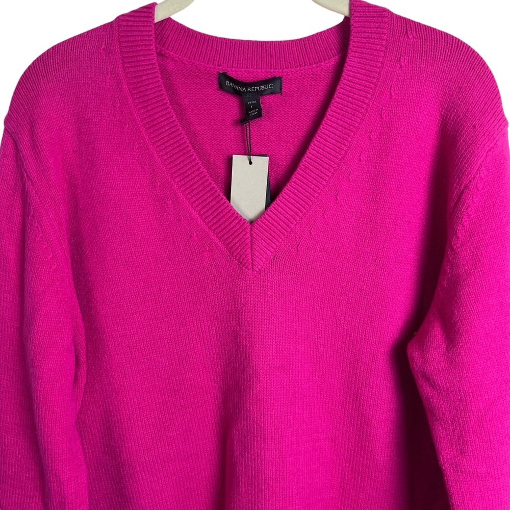 Banana Republic Factory Perfectly Soft V-Neck Sweater Berry Pink Size Petite L - Picture 9 of 14